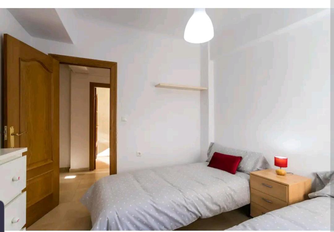 Apartamento coqueto a un minuto de la Explanada Alicante Esterno foto