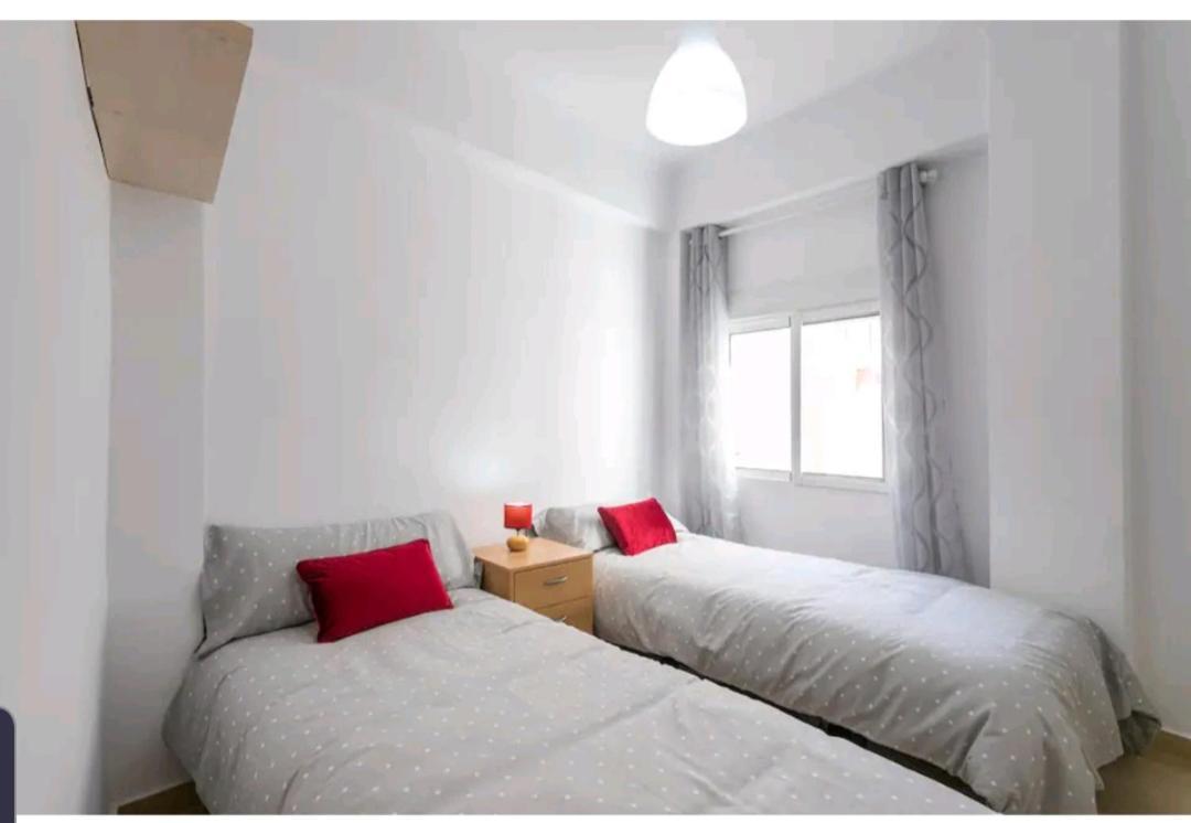 Apartamento coqueto a un minuto de la Explanada Alicante Esterno foto