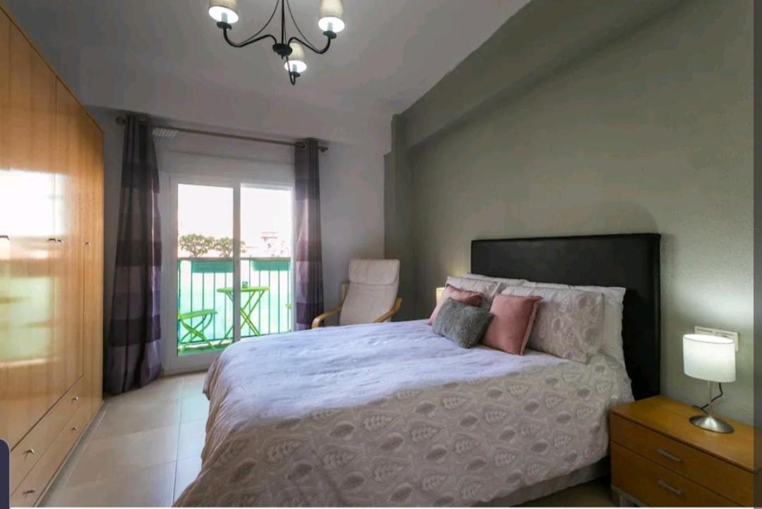 Apartamento coqueto a un minuto de la Explanada Alicante Esterno foto